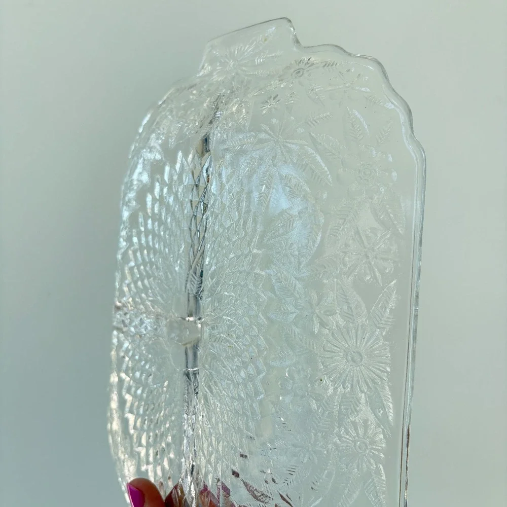 Unbranded vintage clear